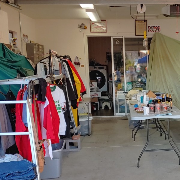 Estate Sale/Garage Sale