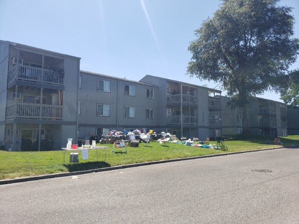 Cheap yard sale