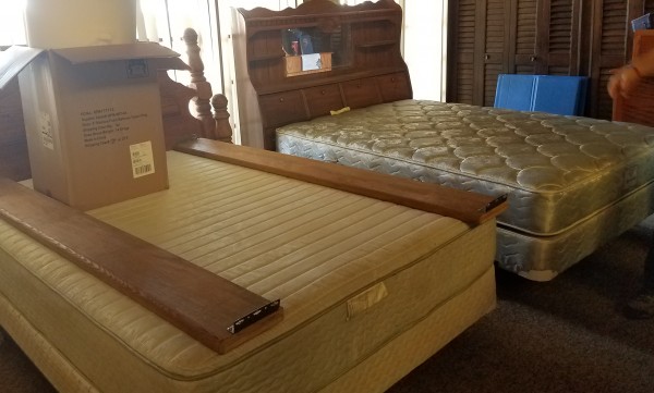 RUMMAGE SALE - CHURCH OF THE PALMS