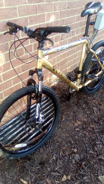 Columbia mountain bike trailhead