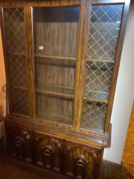 Former member of the Red Hat Society estate sale